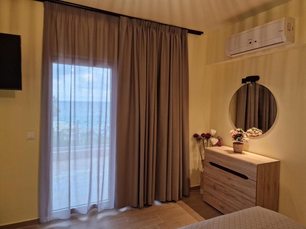 Solymar Prive Daire Archangelos  Dış mekan fotoğraf